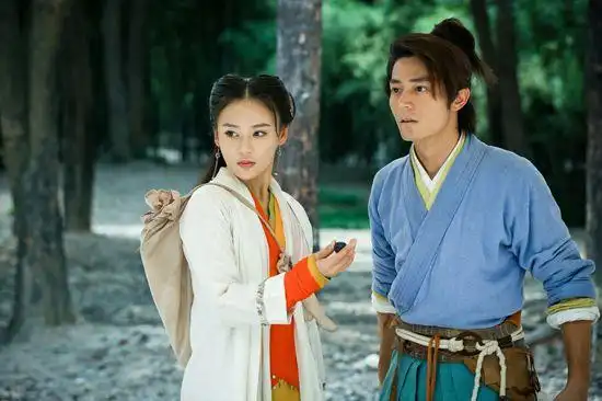 由袁姗姗,霍建华,陈乔恩,杨蓉等知名演员主演的电视剧新版《笑傲江湖