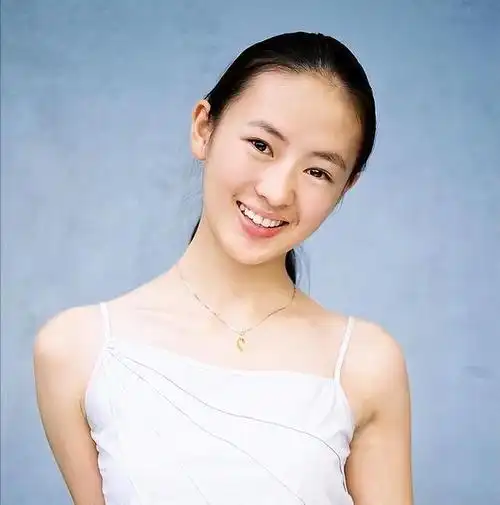 童瑶年轻时的爱让我受伤嫁大17岁老公苦尽甘来