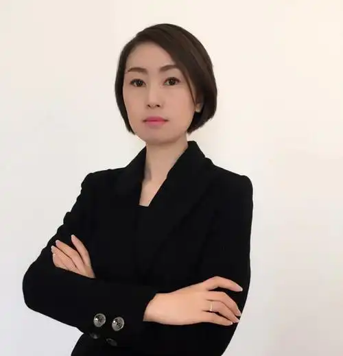 漫塔微信营销金牌讲师,微营销研究院专家总助理,s微商商学院专职导师