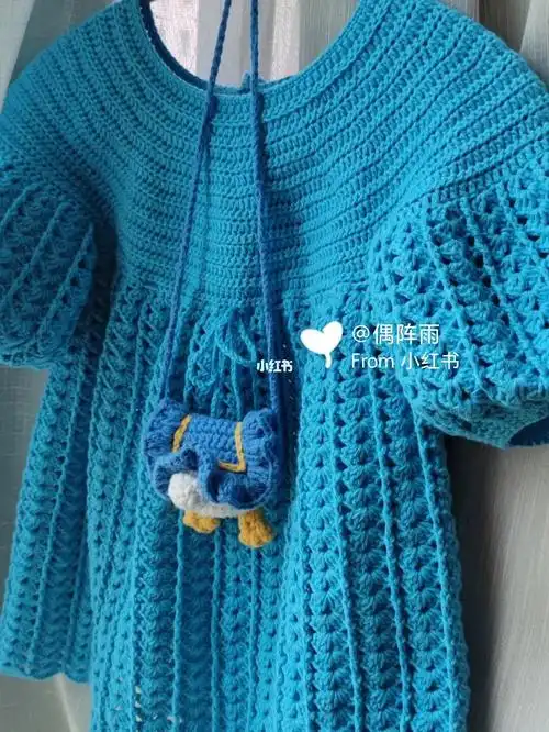 水草花泡泡袖小裙子