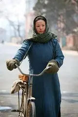 《悬崖》剧照/剧情/演员表-张嘉译.小宋佳.程煜.咏梅-影视剧照 jz.