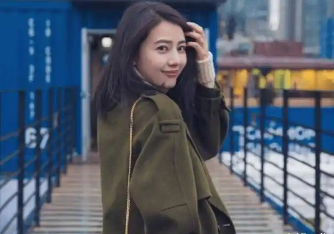 原创高圆圆生图上热搜40岁的年龄容貌太真实评论区炸锅了