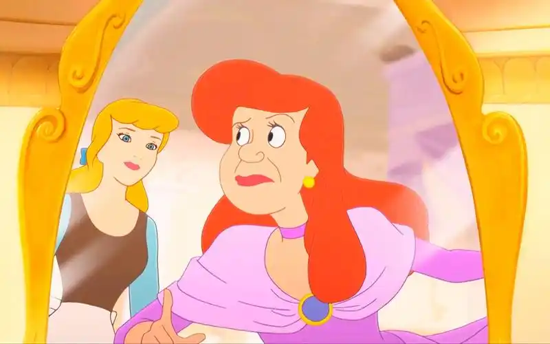 灰姑娘把自己的裙子给姐姐穿,这装扮好像爱丽儿公主啊