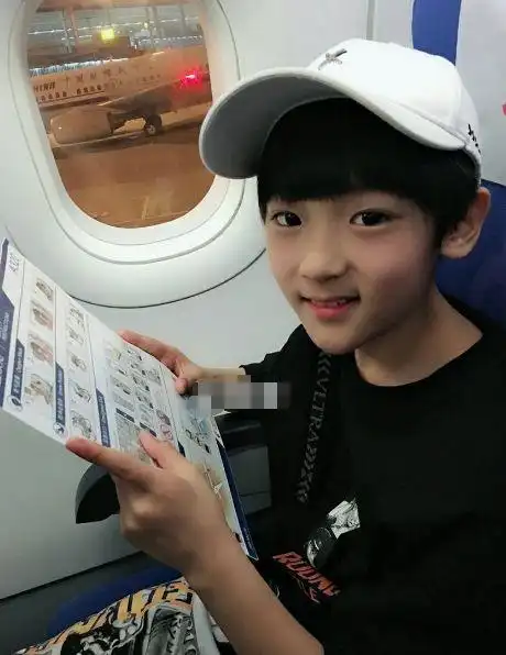 3岁登上舞台5岁上春晚,年薪百万养活全家,今现状却令人唏嘘