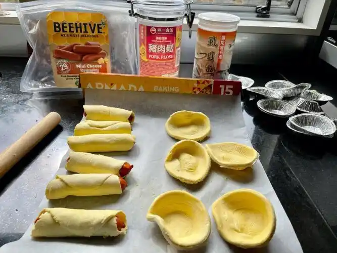 蛋挞皮包肉松蛋挞皮香肠卷