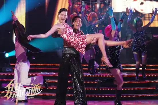 21:15:19 明天,就是湖南卫视和香港tvb联合主办的"舞动奇迹"总决赛了