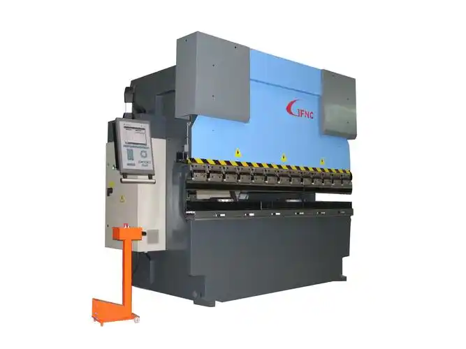 数控折弯机对于工业生产来说是一种重要设备,常用于钣金加工