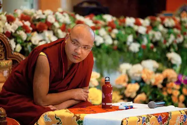 届大祈愿法会全体义工的开示) 主持:第十七世法王噶玛巴邬金钦列多桀