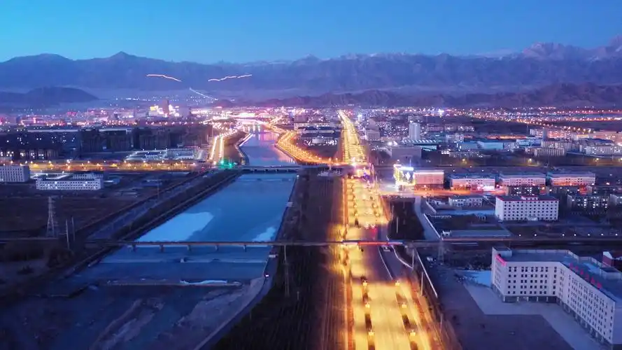 金色世界德令哈