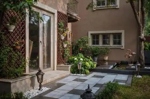 这座清雅别致的70平小庭院,我花了一整天时间来感受阳光