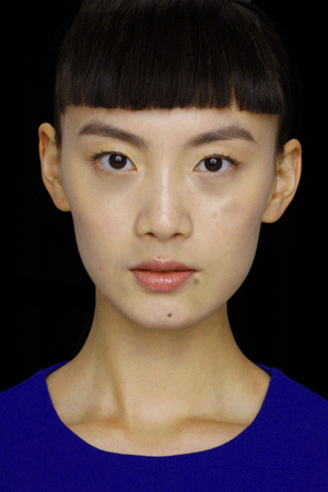 这是一堂区级photoshop综合课程,最终要求是制作如下gif动态图片