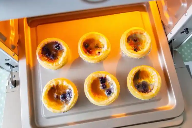 秒杀kfc在家用空气炸烤箱做爆浆蓝莓蛋挞