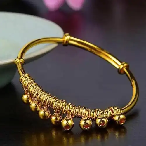 真正贵气的女人,都会选择配戴这样的黄金首饰,尽显气质