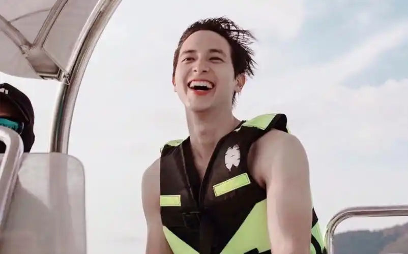 吉拉宇jamesjirayu个人项你笑起来真好看