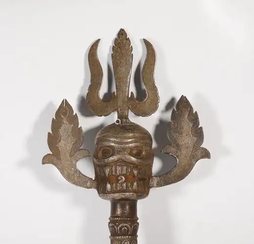 清代铁翦银权杖