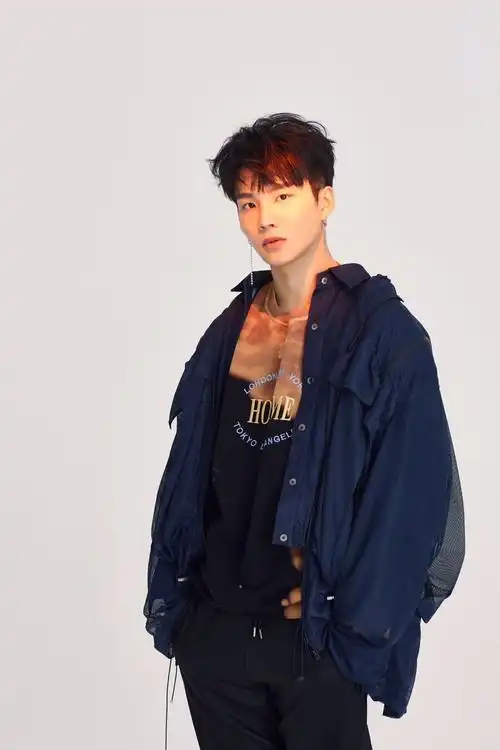 《偶像练习生》以实力诠释态度用拼搏接近梦想 周彦辰0305生日快乐