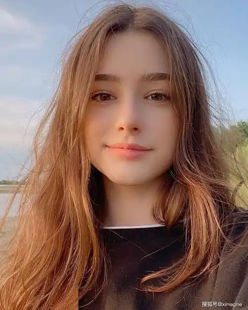 荒岛-dasha taran 俄罗斯美女模特壁纸 达莎塔兰街拍写真摄影图片