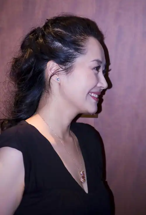 【转载】★ 酒窝美人许晴写真