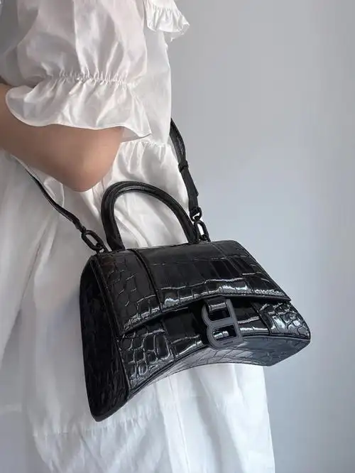 新包试背soblack巴黎世家全黑沙漏xs