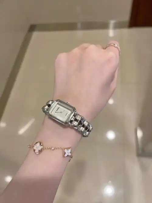 lv五花手链真的太好看了