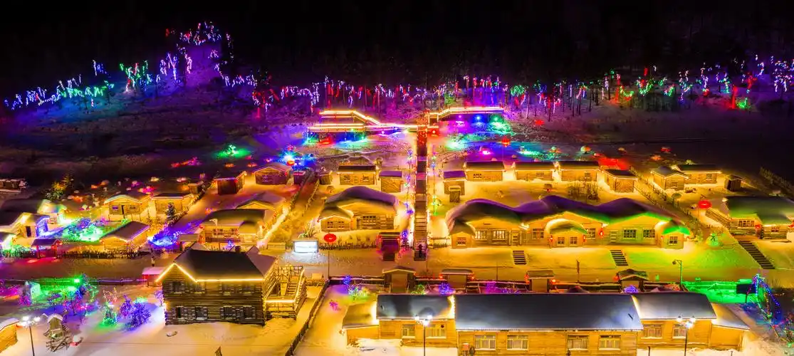 内蒙古新闻网 新闻中心 要闻 图片新闻 每日一景  雪村真实还原了东北