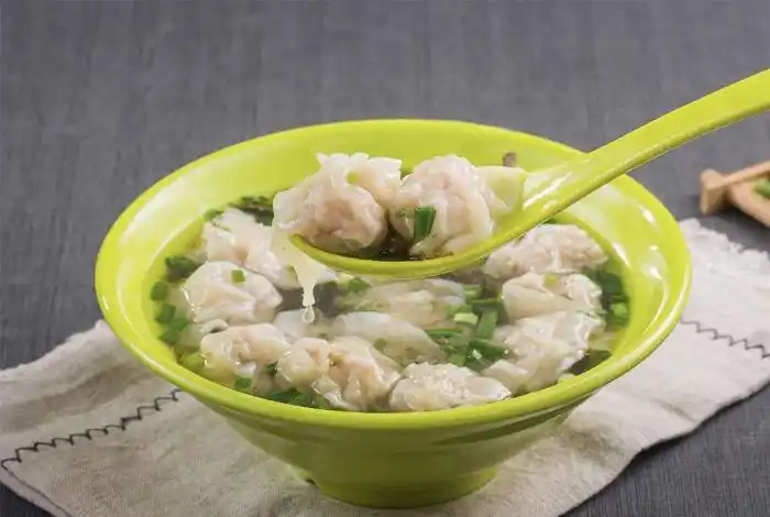 保定早餐小吃培训-馄饨 汤鲜味美 特色早餐