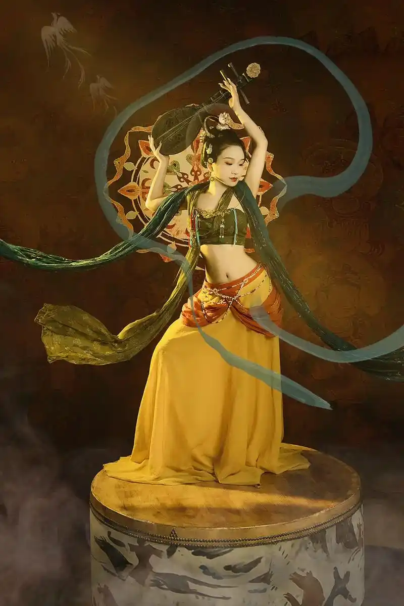 敦煌壁画飞天 #敦煌飞天写真#异域风情 #飞天  #古风摄 - 抖音