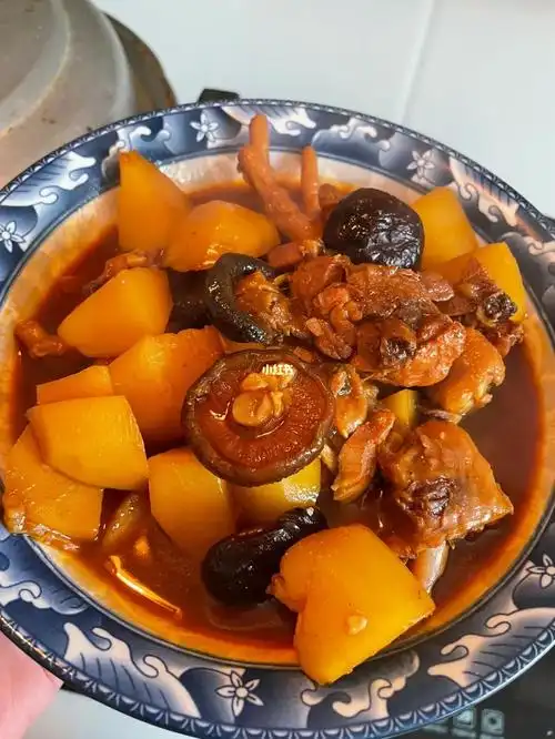 家常砂锅黄焖鸡