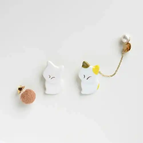可爱的猫猫胸针