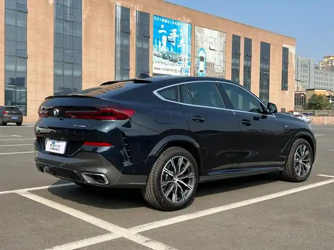 宝马 宝马x6  2021款 xdrive40i m运动套装 黑色 手自一体对价格不