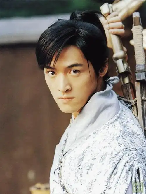 回顾朱杰:和胡歌是同学貌美如花从不炒作,丈夫位列全球富豪榜