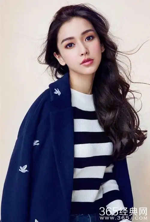 热巴baby《奔跑吧》"撕逼"上热搜,连穿雪纺衫都比!