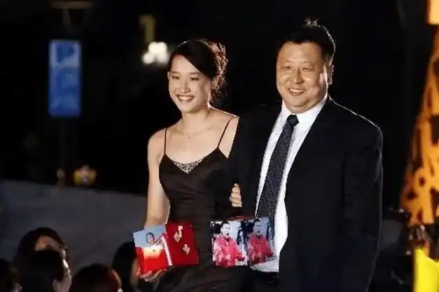 奥运冠军发200万奖金,给教练花170万,退役后嫁给了他|金炜|刘子歌