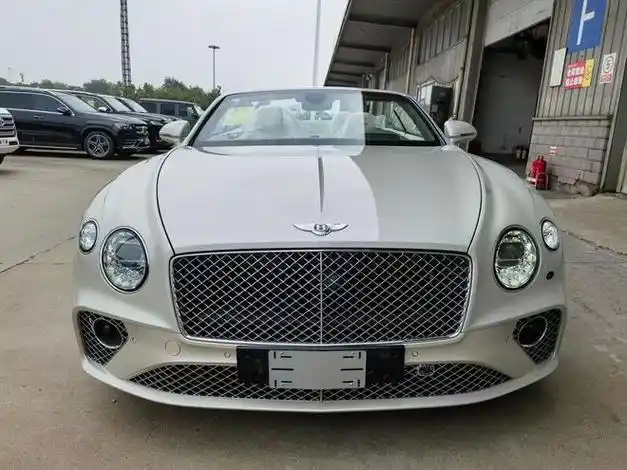 宾利欧陆40t两门四座软顶敞篷可分期