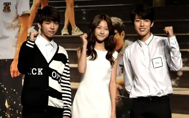 《爱在高中》剧照第55张图片