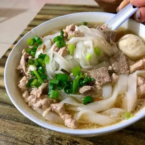 原味汤粉王-"这家粉汤店位于南边海渔村,小小的店,环境.