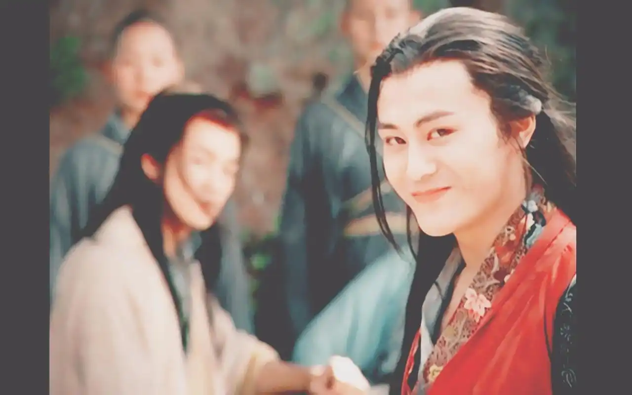 林平之杀岳灵珊是因为从开始岳灵珊和岳不群就骗他