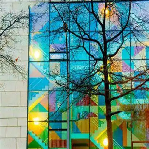 西藏厂家销售彩色夹胶玻璃隔断用装饰全彩玻璃镭射玻璃