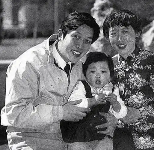 唐国强和前妻孙涛离婚后娶娇妻壮丽如今风评遭网友诟病