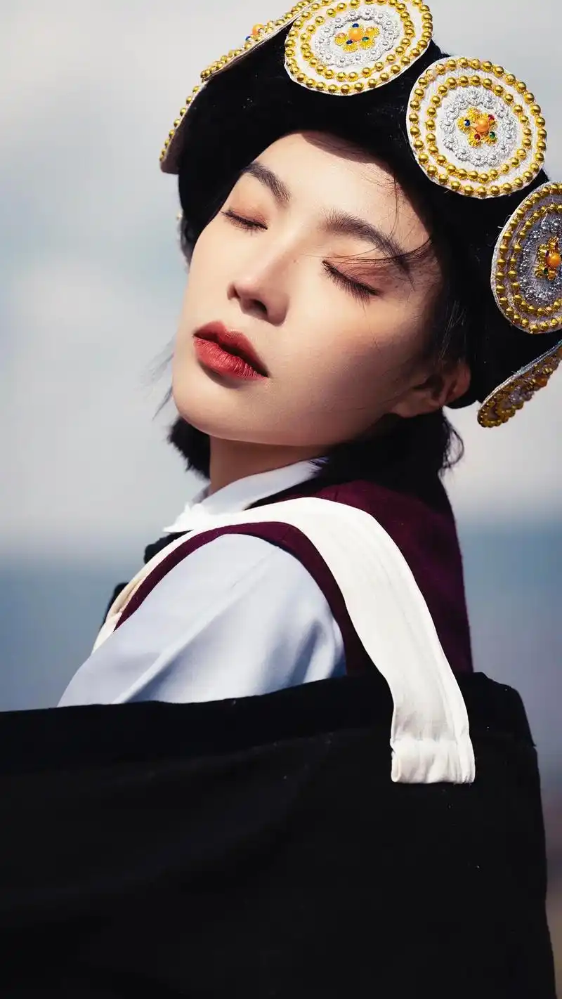 总要来丽江做一回披星戴月的纳西族少女