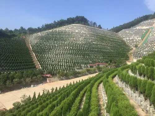 湖南长沙凤凰山陵园不可多得的风水宝地