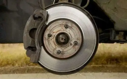 左脚刹车有啥危害?领克05值得买吗?