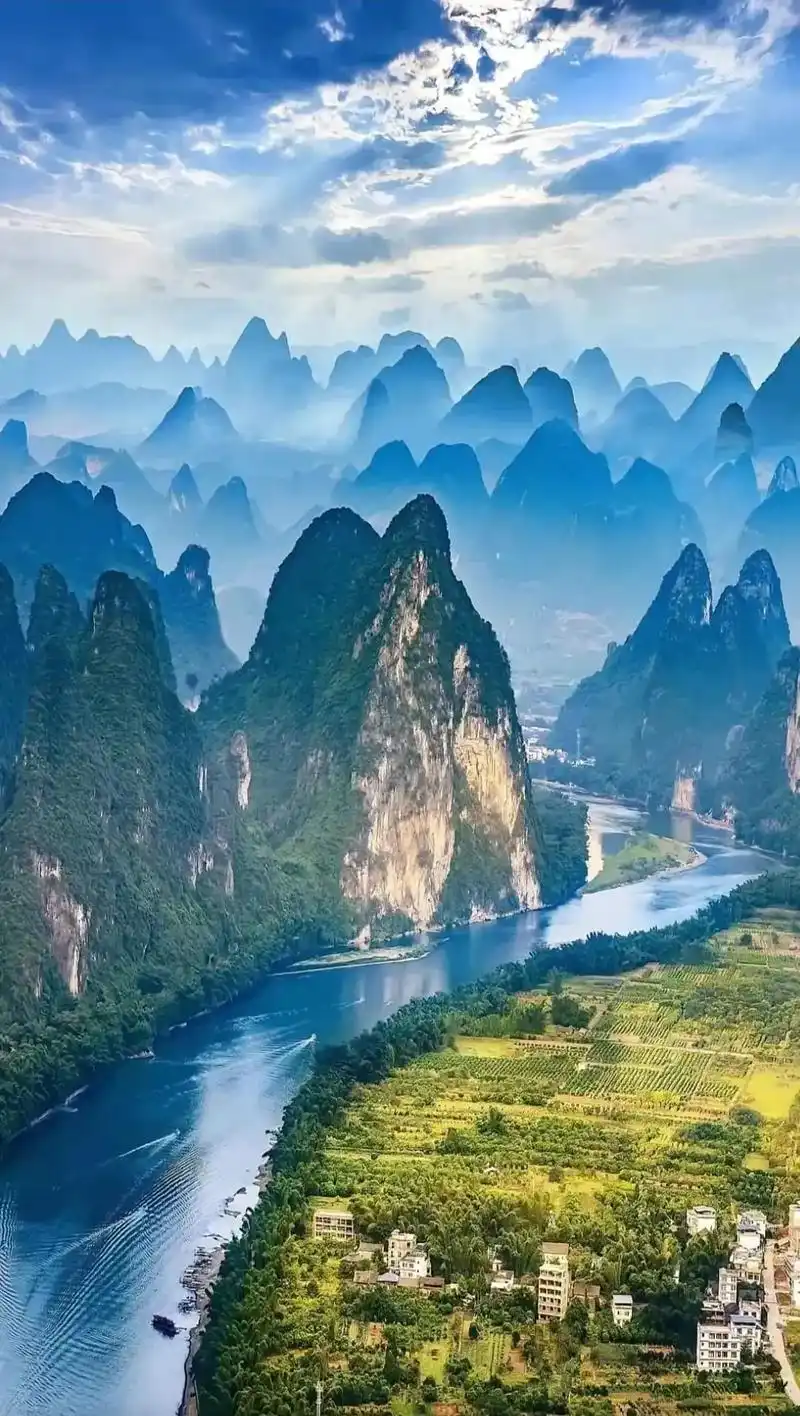 桂林山水甲天下,阳朔山水甲桂林.