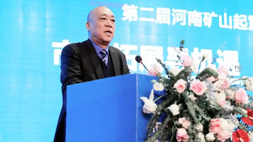 崔培军给员工发天价奖金,他却经常吃馒头剩菜