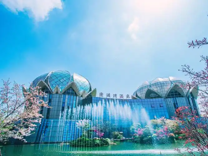 嘉善云澜湾温泉度假酒店1晚 早餐2份 温泉门票2张 花海门票2张