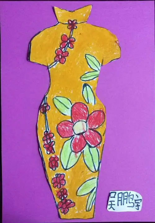 其它 美术习作 写美篇妈妈的旗袍     部分同学抓形能力有待加强,还有