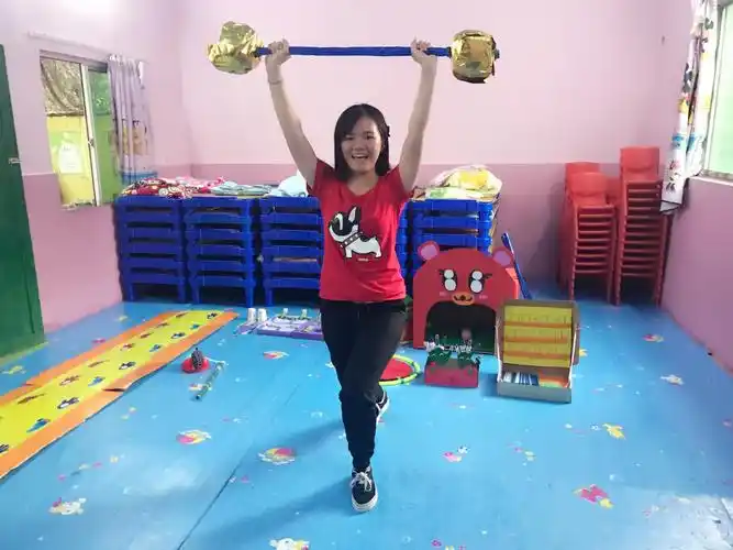 童馨幼儿园2016-2017学年度第二学期园本教研活动:教师自制教玩具评比