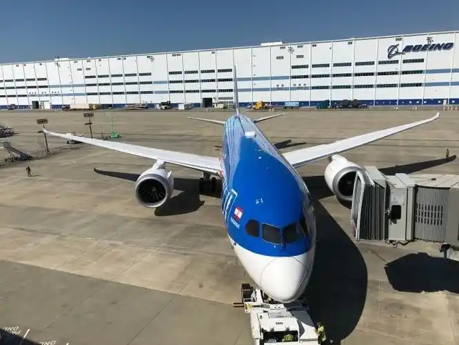 大溪地航空接收首架787-9梦想飞机