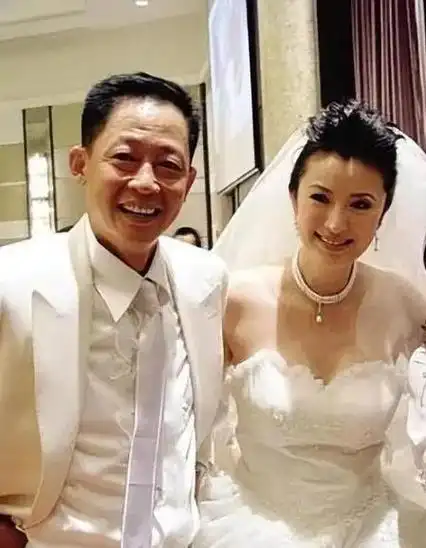 "老戏骨"王志文的前半生:撵走徐帆,逼哭许晴,42 岁娶兰博基尼女总裁