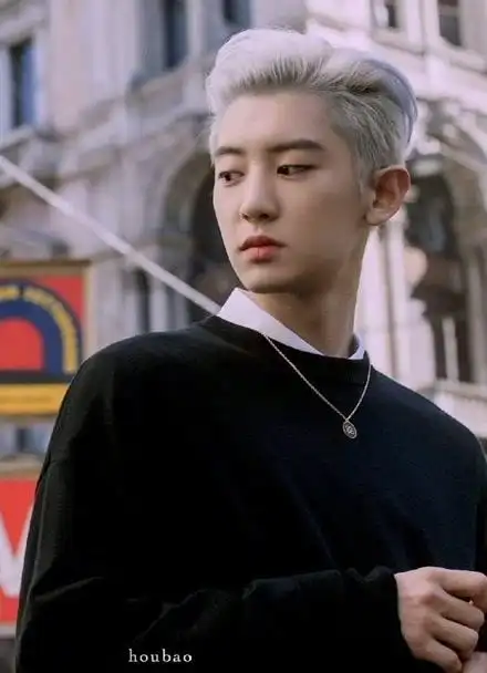 朴灿烈 坐上我的奔驰大g,带你去把势力扩大